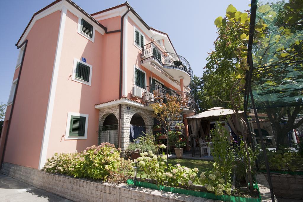 Malinska Center Apartment 외부 사진