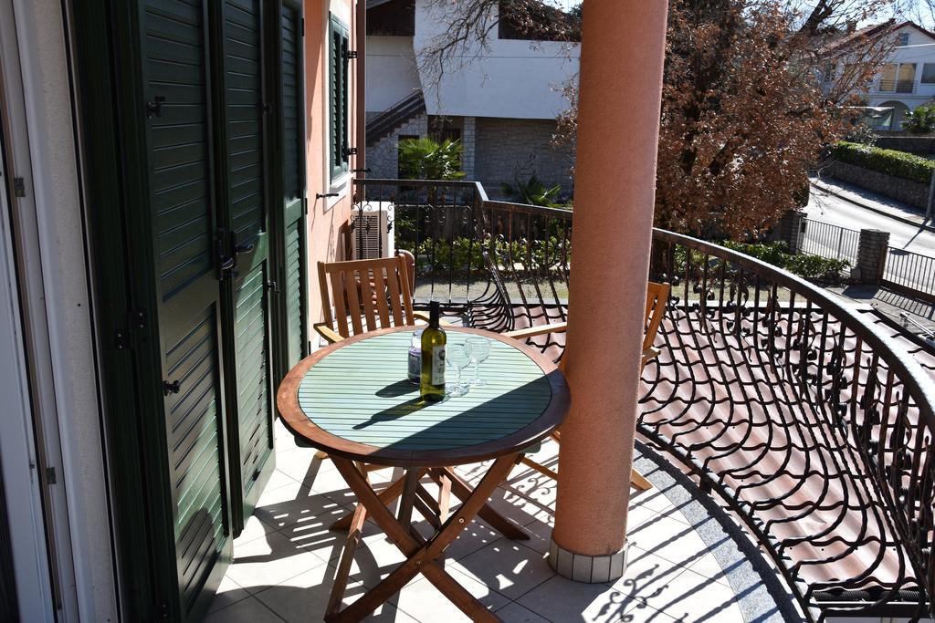 Malinska Center Apartment 외부 사진