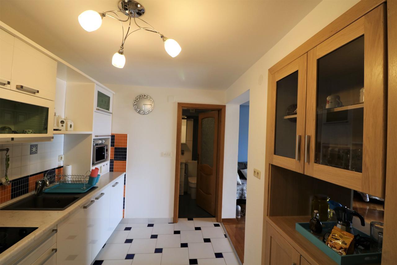 Malinska Center Apartment 외부 사진