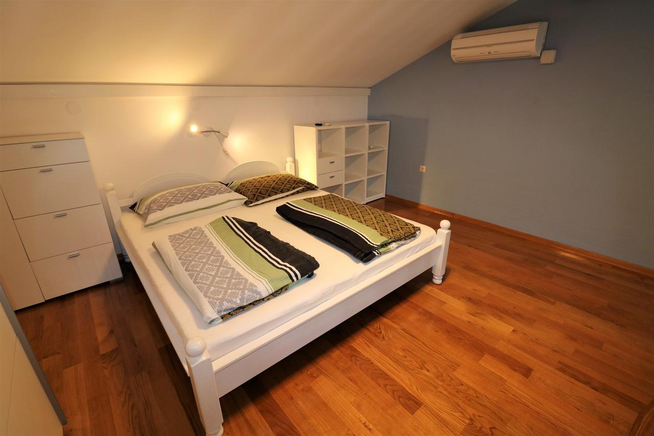 Malinska Center Apartment 외부 사진