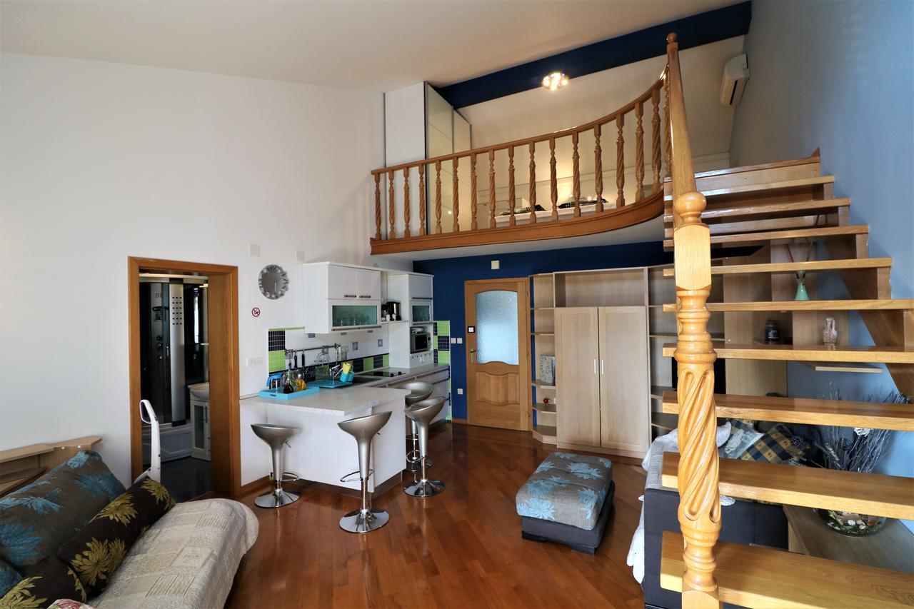 Malinska Center Apartment 외부 사진