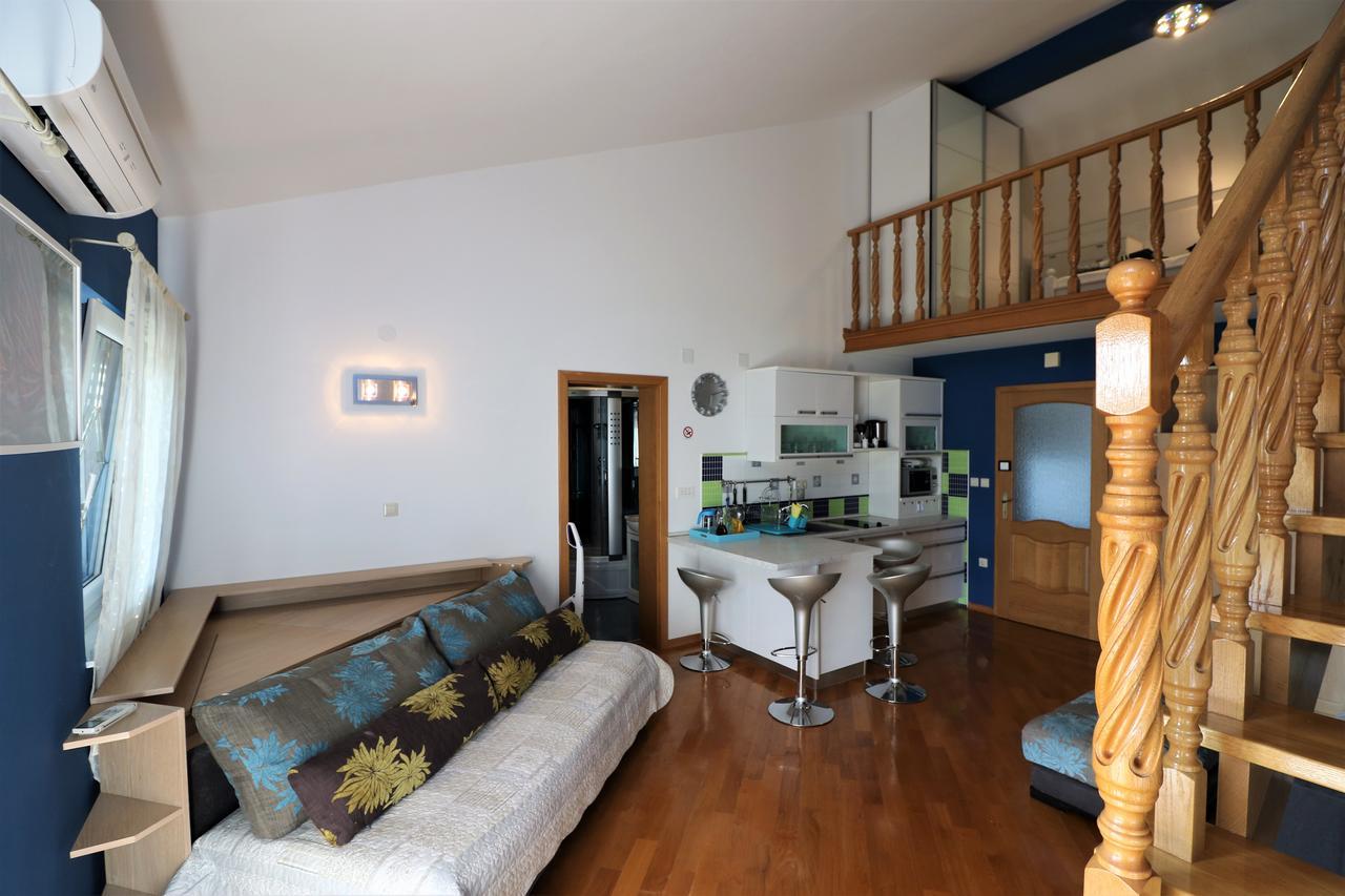 Malinska Center Apartment 외부 사진