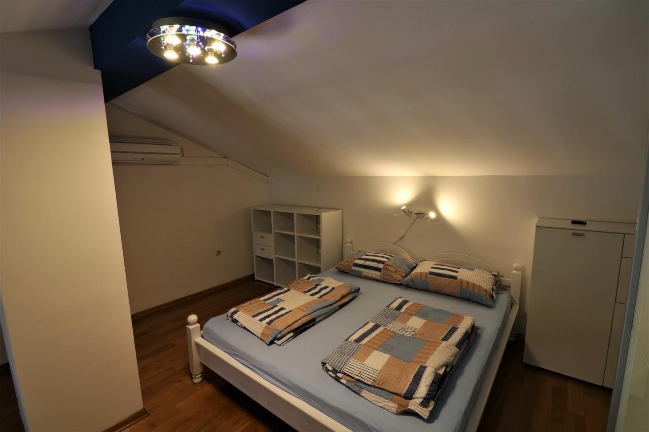 Malinska Center Apartment 외부 사진