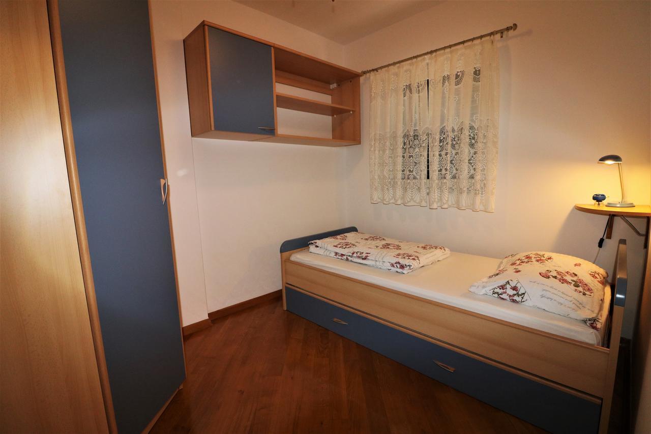 Malinska Center Apartment 외부 사진